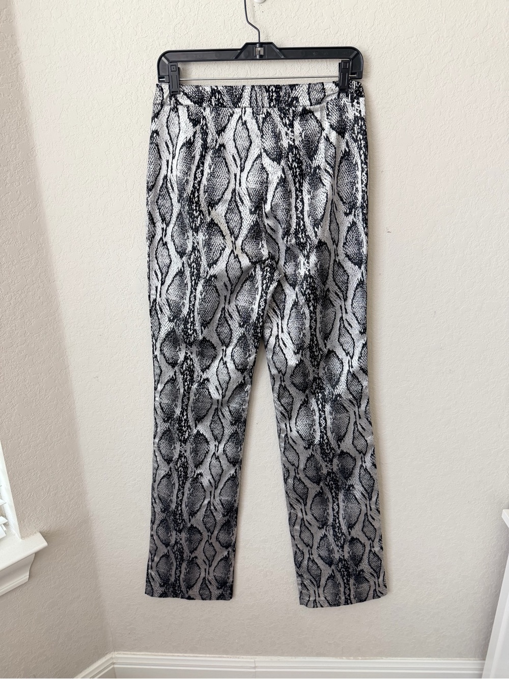 I.AM.GIA Slater Snake Print Zip-Front Pant Size Large - Picture 9 of 10